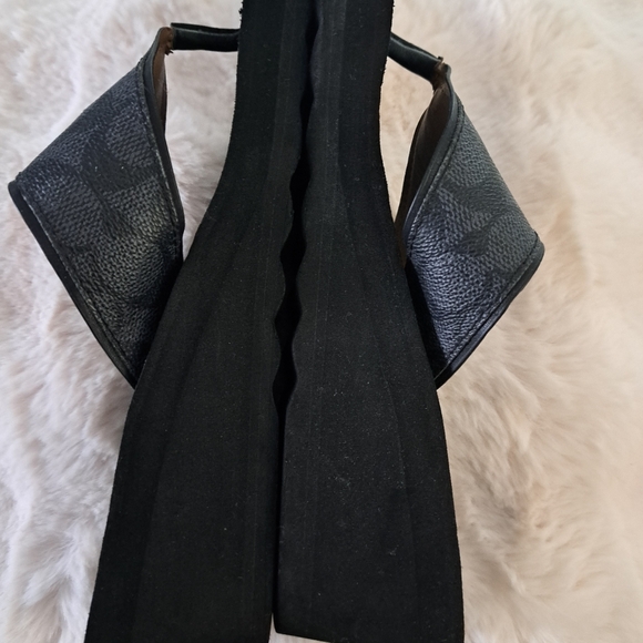 Coach 9.5 - Picture 3 of 5